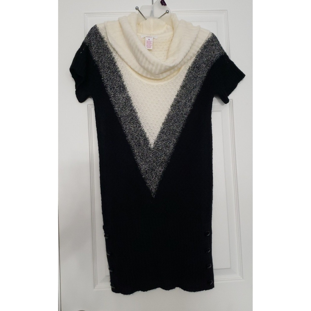 Candie's Womans Pullover Tunic Sweater Short Sleeves Size Medium‎